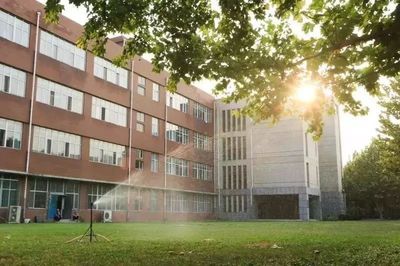 燕京理工學(xué)院獲評新華網(wǎng)“2018年度品牌實力民辦高校”稱號